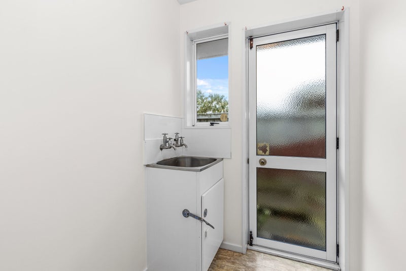 1/7 Dilworth Street, Riccarton, Christchurch - Carousel 15