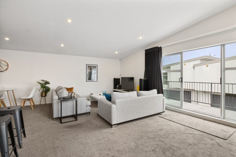 1/30 Eversleigh Street, St Albans, Christchurch - Carousel 2