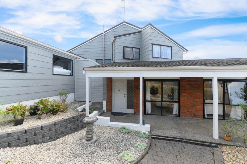 19 White Heron Drive, Massey, Auckland - Carousel 2