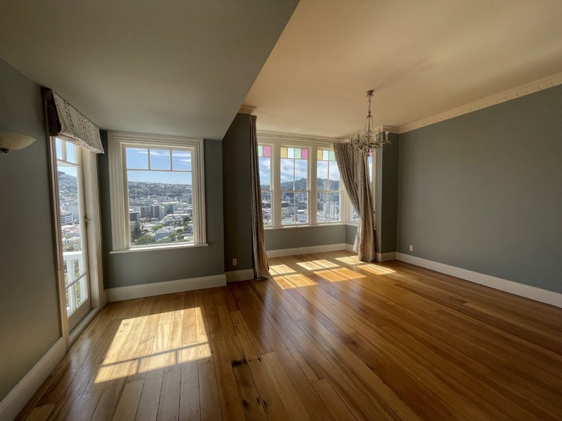 21 Austin Street, Mount Victoria, Wellington - Carousel 2