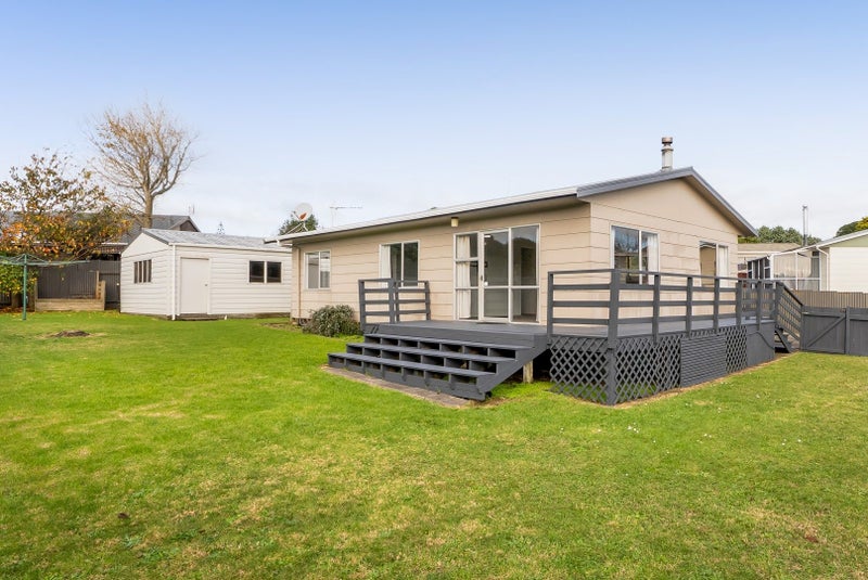 27 Silvan Place, Bell Block, New Plymouth - Carousel 1