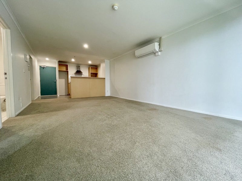 2M/20 Charlotte Street, Eden Terrace, Auckland - Carousel 2