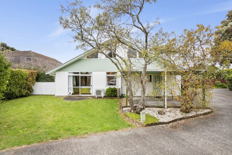 10/25A BEACH RD, Te Atatu Peninsula, Waitakere - Carousel 1