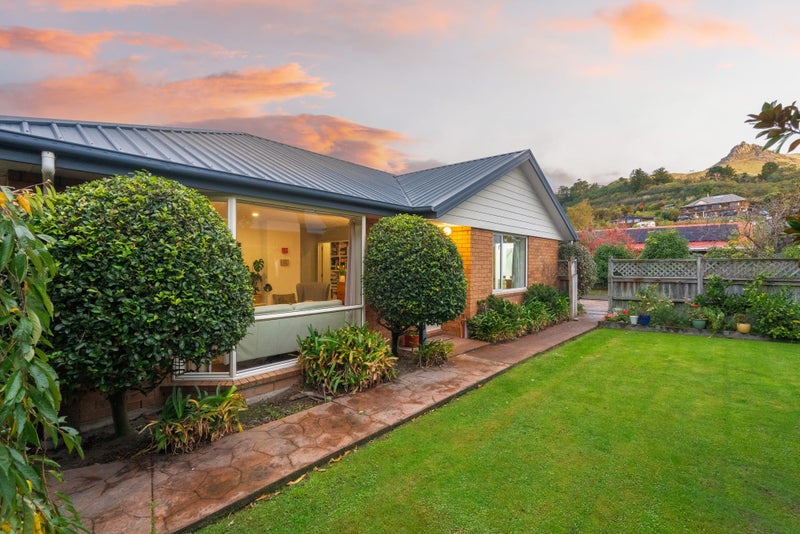 2 Carinya Lane, Heathcote Valley, Christchurch - Carousel 1