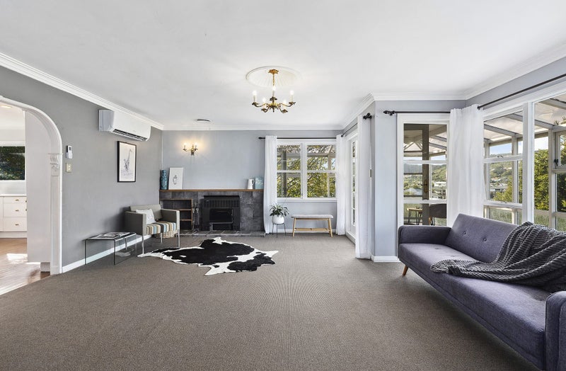 15A Romney Square, Tawa, Wellington - Carousel 1