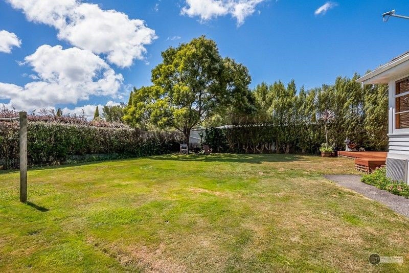 30 Thackeray Street, Trentham, Upper Hutt - Carousel 17