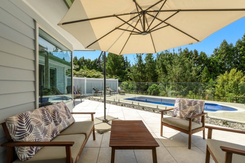 7 Bonnieglen Road, Tauranga - Carousel 1