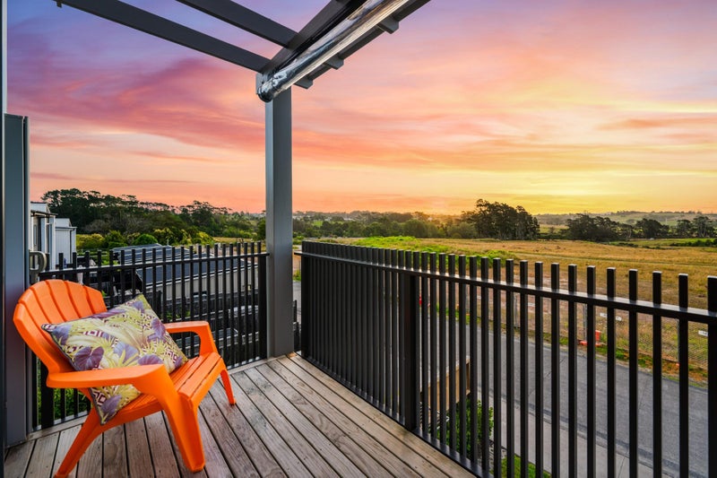 24 Pukewhero Rise, Westgate, Auckland - Carousel 2