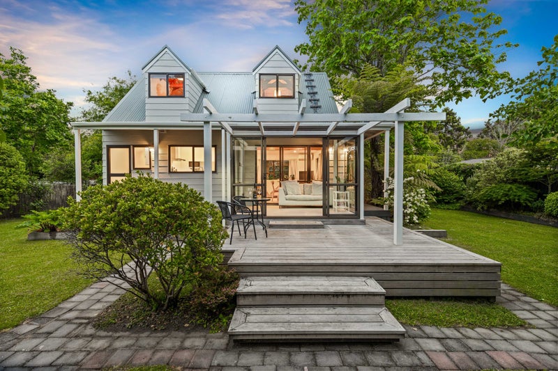 56 Woodside Road, Massey, Auckland - Carousel 1