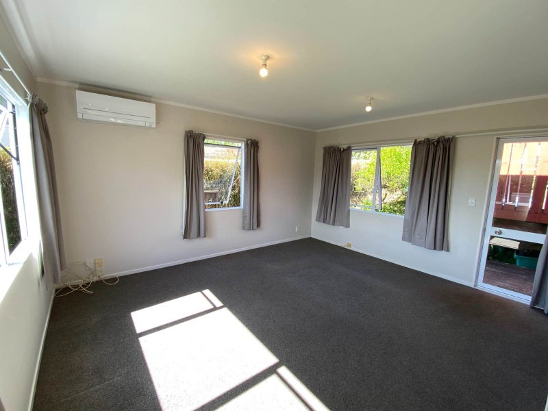 5 Judkins Crescent, Cockle Bay, Auckland - Carousel 2