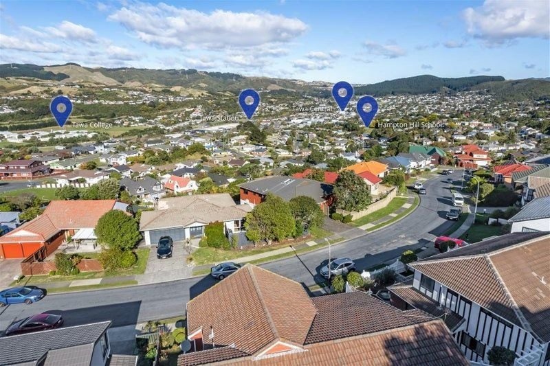 10 Ordley Grove, Tawa, Wellington - Carousel 14