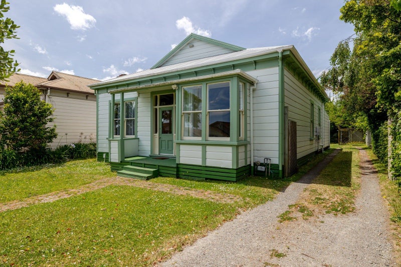 5 Hereford Street, West End, Palmerston North - Carousel 2