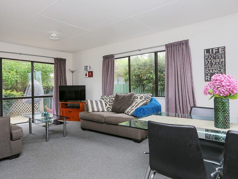 2/910 Clive Street, Akina, Hastings - Carousel 2
