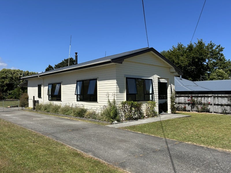 33 Stafford Street, Blackball, Greymouth - Carousel 14