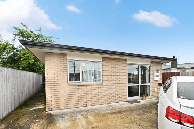 62 Prisk Street, Melville, Hamilton - Carousel 1