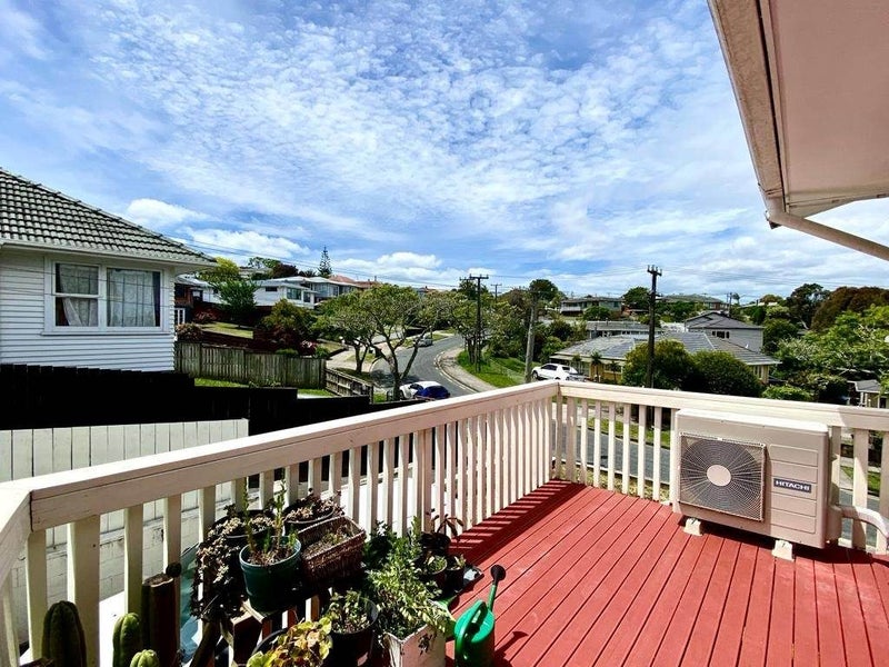 8 Peter Mulgrew Street, New Windsor, Auckland - Carousel 12