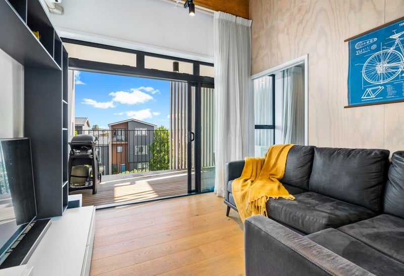 11/165 Hobsonville Point Road, Hobsonville, Auckland - Carousel 2