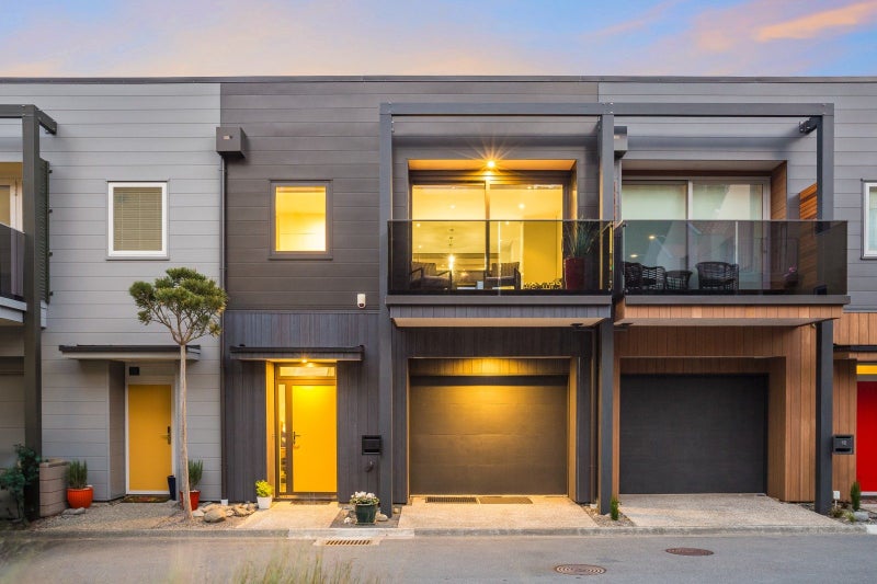 13/305 Evans Bay Parade, Hataitai, Wellington - Carousel 2