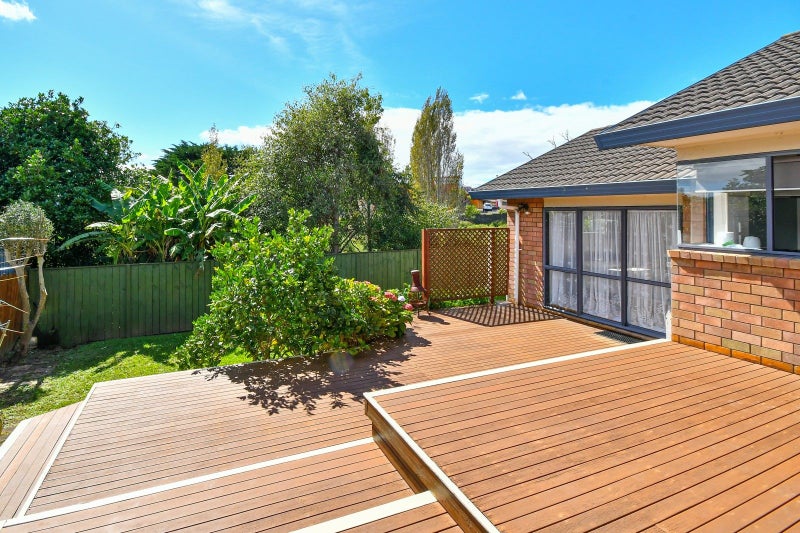 27 Cottesmore Place, Huntington Park, Auckland - Carousel 2