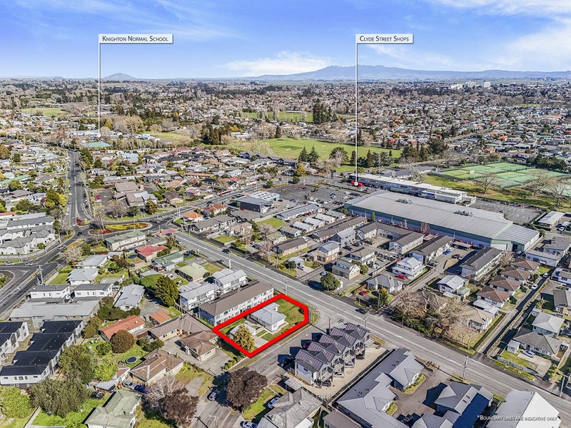 16 Cameron Road, Hamilton East, Hamilton - Carousel 19