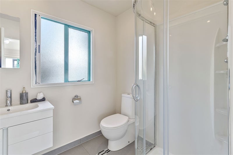 2/11 Clematis Avenue, Murrays Bay, Auckland - Carousel 29