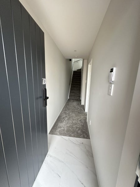 73 Tahuhu Road, Mount Wellington, Auckland - Carousel 2