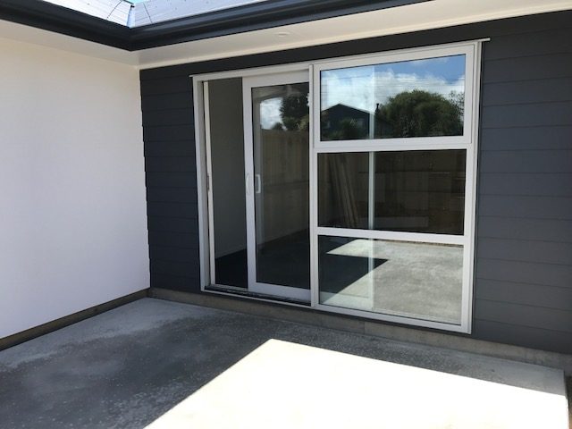 66 Grosvenor Gardens, Flagstaff, Hamilton - Carousel 2