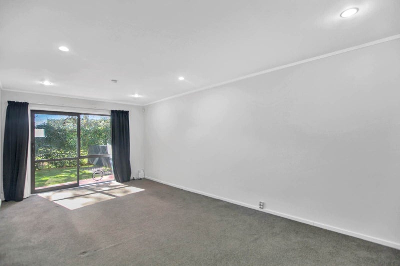 36E Eric Paton Way, Saint Johns, Auckland - Carousel 2