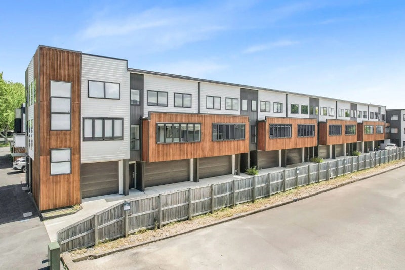 7/24 Liverpool Street, Hamilton Central, Hamilton - Carousel 2