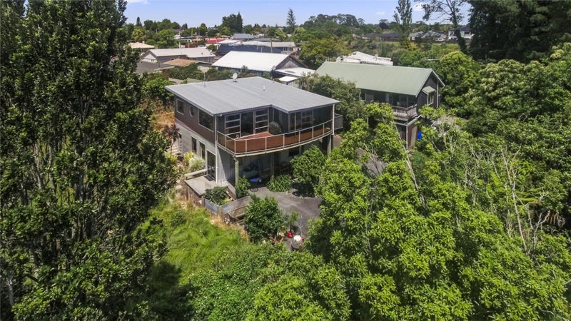 19A Morrison Crescent, Deanwell, Hamilton - Carousel 19