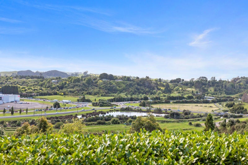 9 Doyle Lane, Pyes Pa, Tauranga - Carousel 2