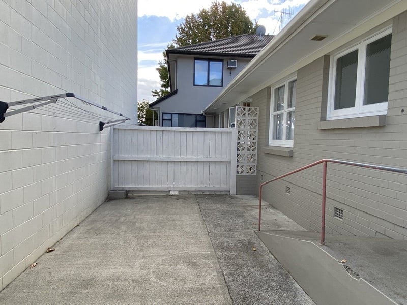 29B Liverpool Street, Hamilton Central, Hamilton - Carousel 15