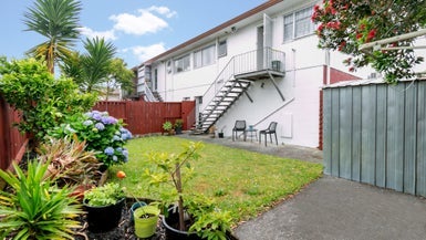 8/27 Pakuranga Road, Pakuranga, Auckland - Carousel 1