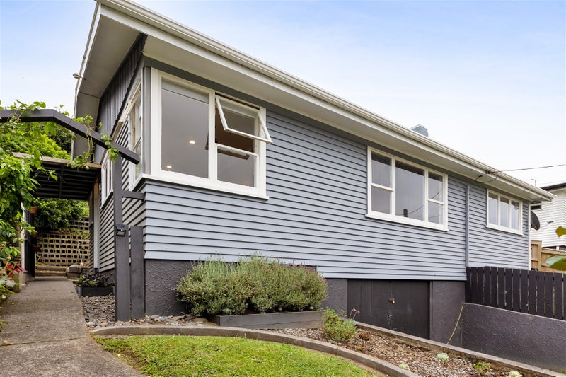 14 Whakawhiti Street, Marfell, New Plymouth - Carousel 1