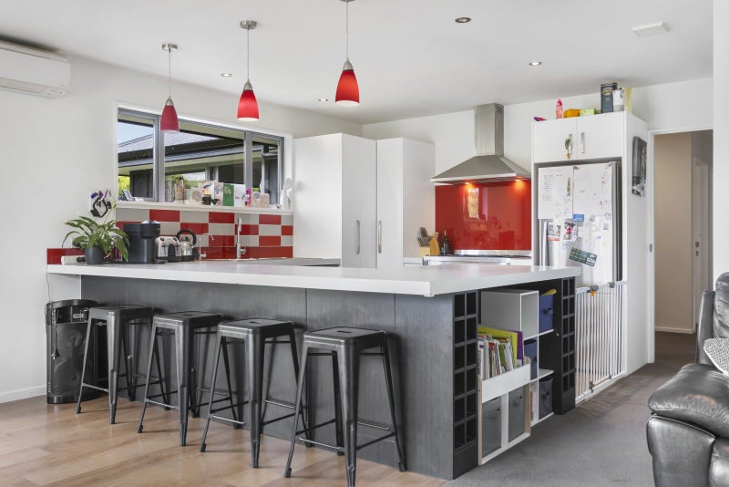 10 Rifleman Street, Albert Town, Wanaka - Carousel 2