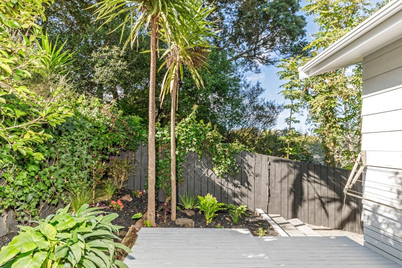 2/3 Morton Avenue, Forrest Hill, Auckland - Carousel 22