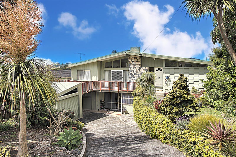 2 Hoey Street, Kamo, Whangarei - Carousel 1