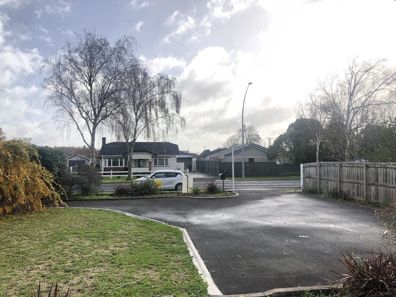 76 Te Aroha Street, Hamilton East, Hamilton - Carousel 13