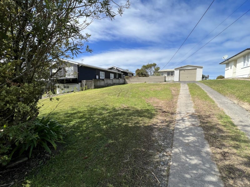 88 Knights Road, Rothesay Bay, Auckland - Carousel 1