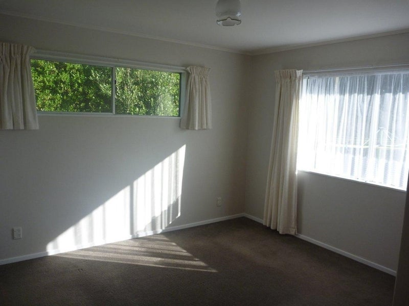68 Gloaming Hill, Titahi Bay, Porirua - Carousel 9