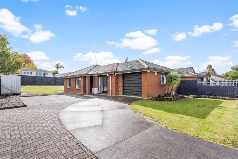 9 Horlicks Place, Randwick Park, Auckland - Carousel 2