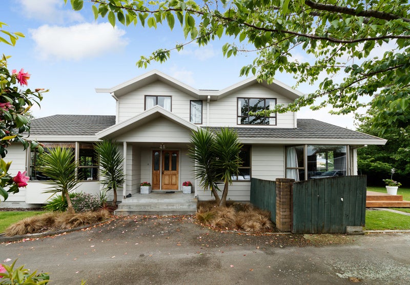 19 Haast Place, Awapuni, Palmerston North - Carousel 1