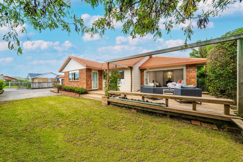 23 Dulwich Place, Burswood, Auckland - Carousel 1