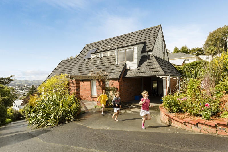 19 Northview Crescent, Belleknowes, Dunedin - Carousel 1