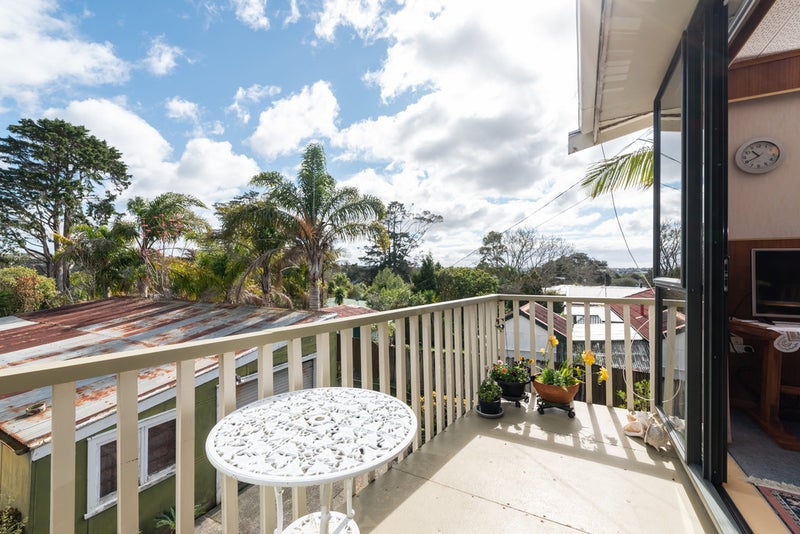 37 Forest Hill Road, Henderson, Auckland - Carousel 26