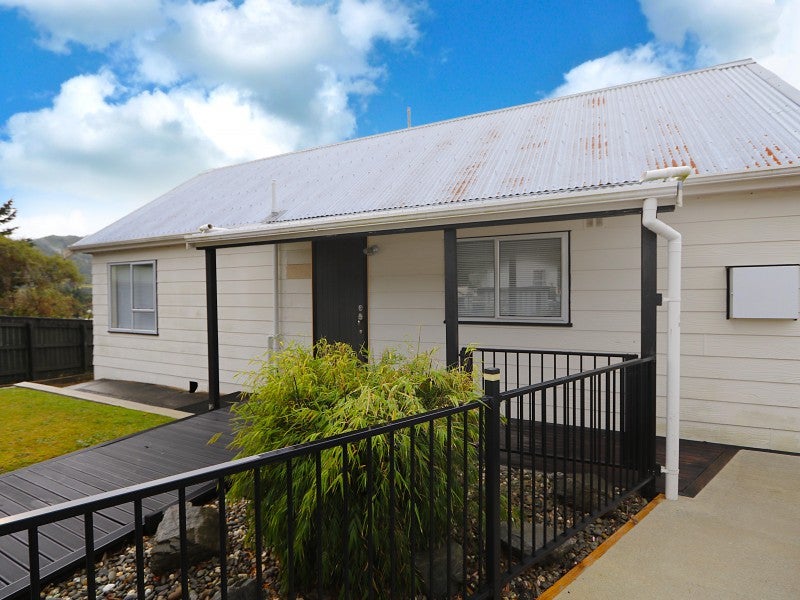 24 Newburn Grove, Wainuiomata, Lower Hutt - Carousel 1