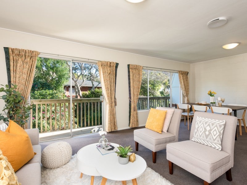 35 Delhi Crescent, Khandallah, Wellington - Carousel 1