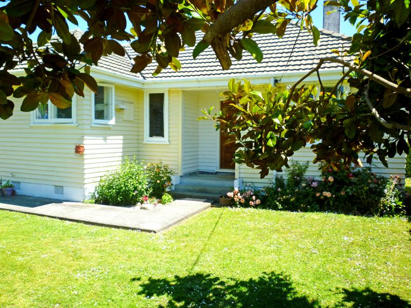 13 Treadwell Street, Naenae, Lower Hutt - Carousel 1