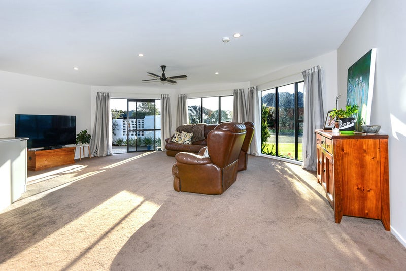 17 Roydon Drive, Templeton, Christchurch - Carousel 2