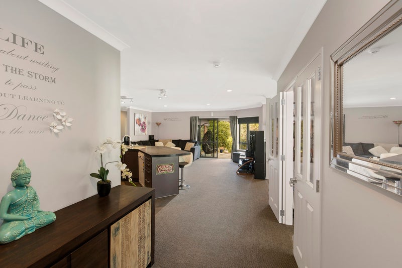 2 Beechwood Way, Te Marua, Upper Hutt - Carousel 2